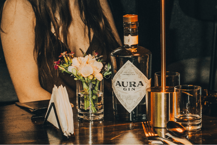 Aura gin 02